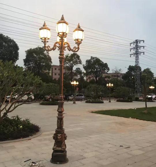 麻豆视频下载照明翻砂铝/压铸铝庭院灯安装后亮灯效果