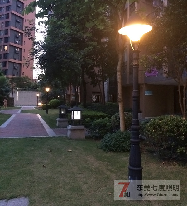 东莞麻豆视频下载照明-小区砂铸庭院灯高度和安装间距